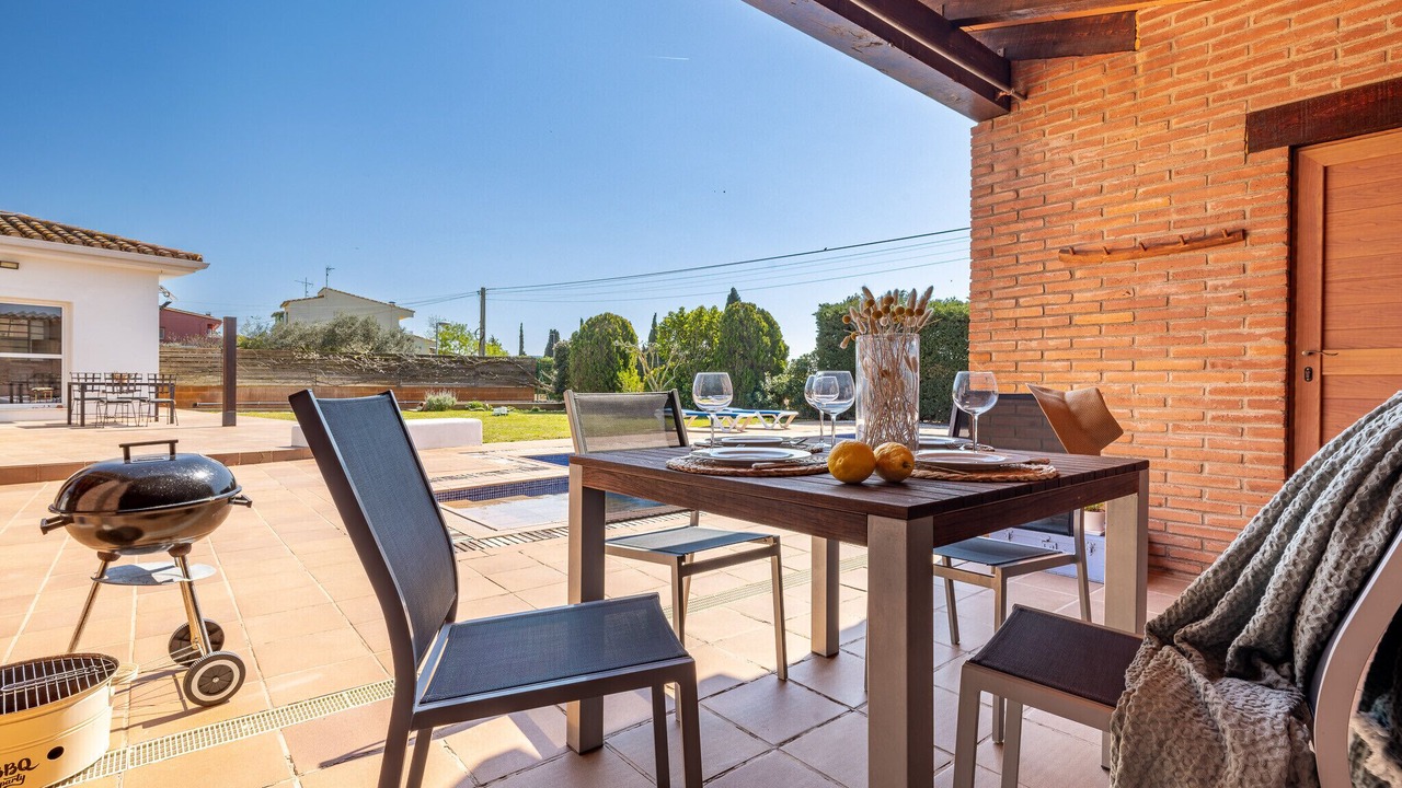 Photo of Outdoor in Albons
