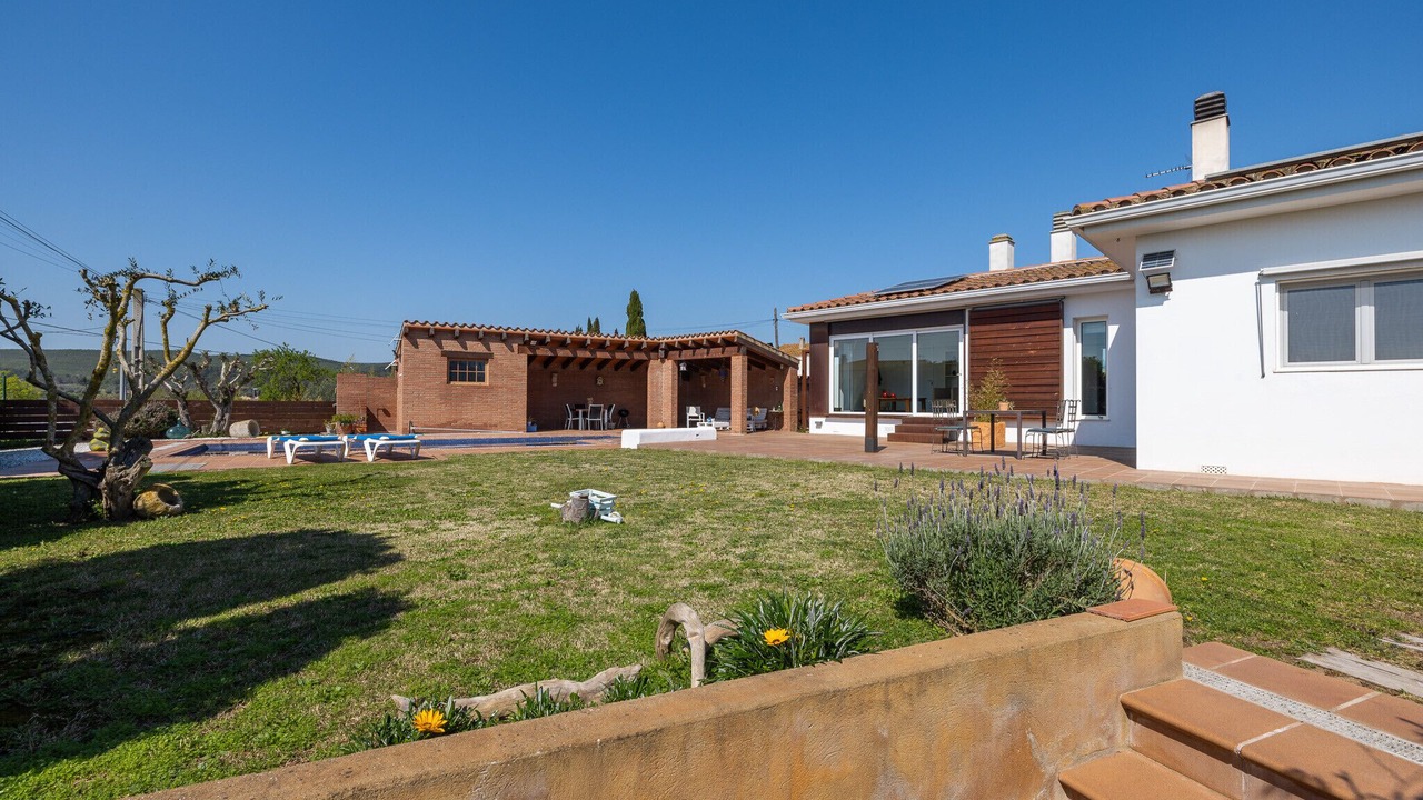 Photo of Outdoor in Albons