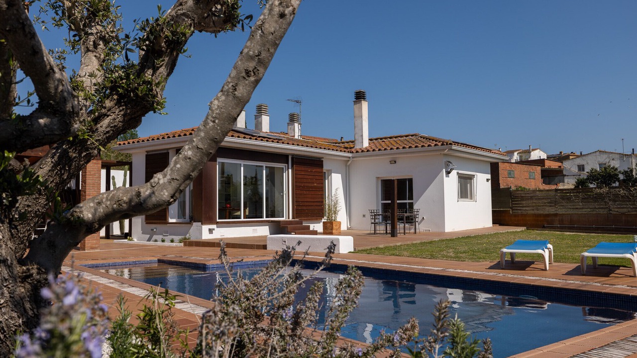 Photo of Outdoor in Albons