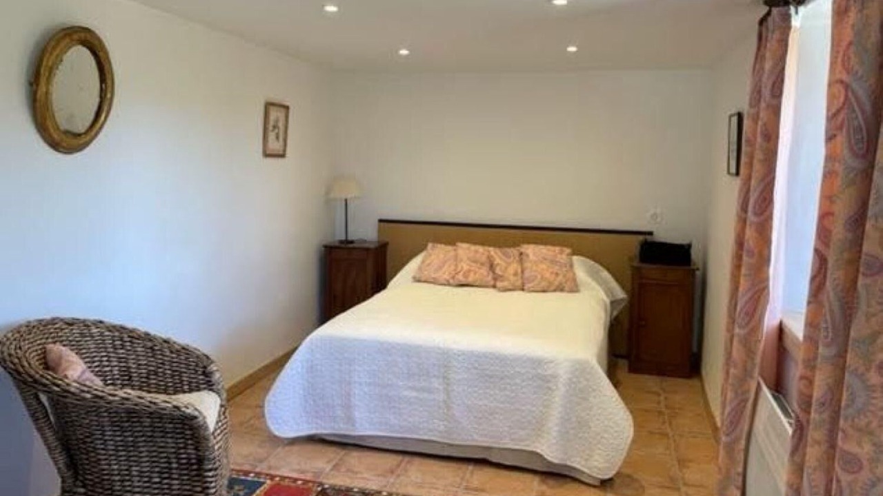 Photo of Bedroom in Vebron