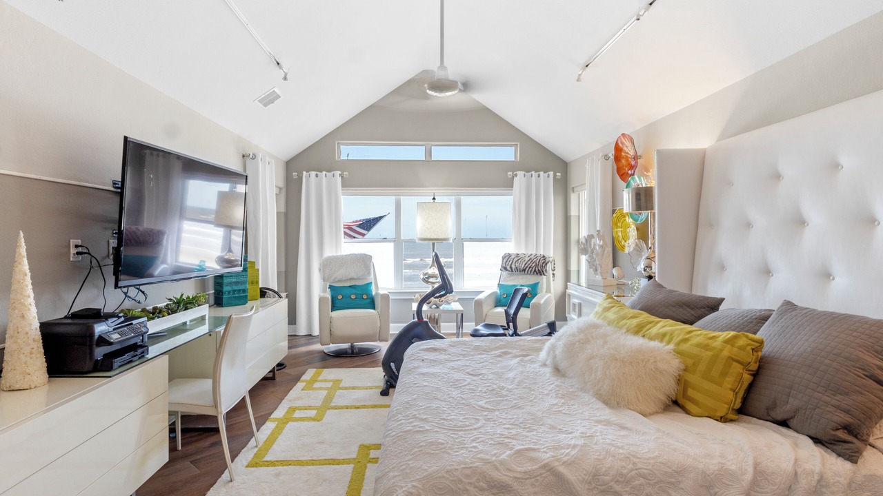 Photo of Bedroom in Sands Of Kahala Beach