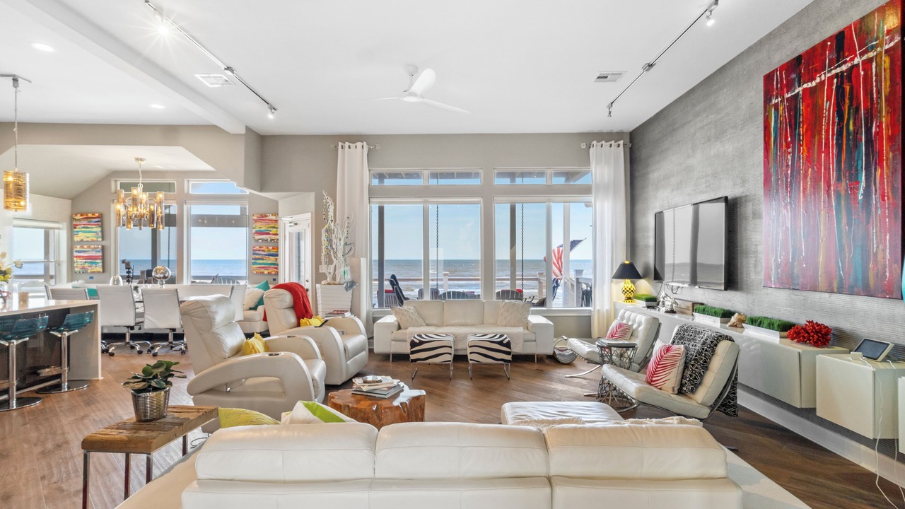 Photo of Livingroom in Sands Of Kahala Beach