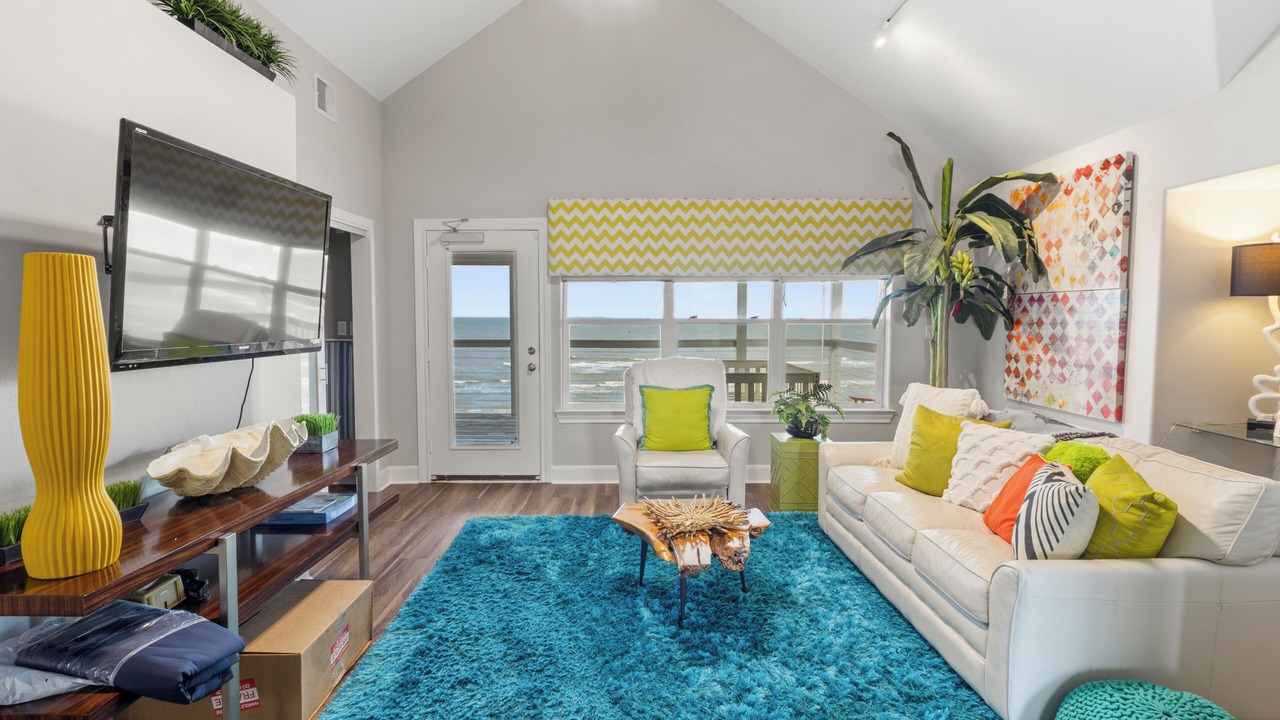 Photo of Livingroom in Sands Of Kahala Beach