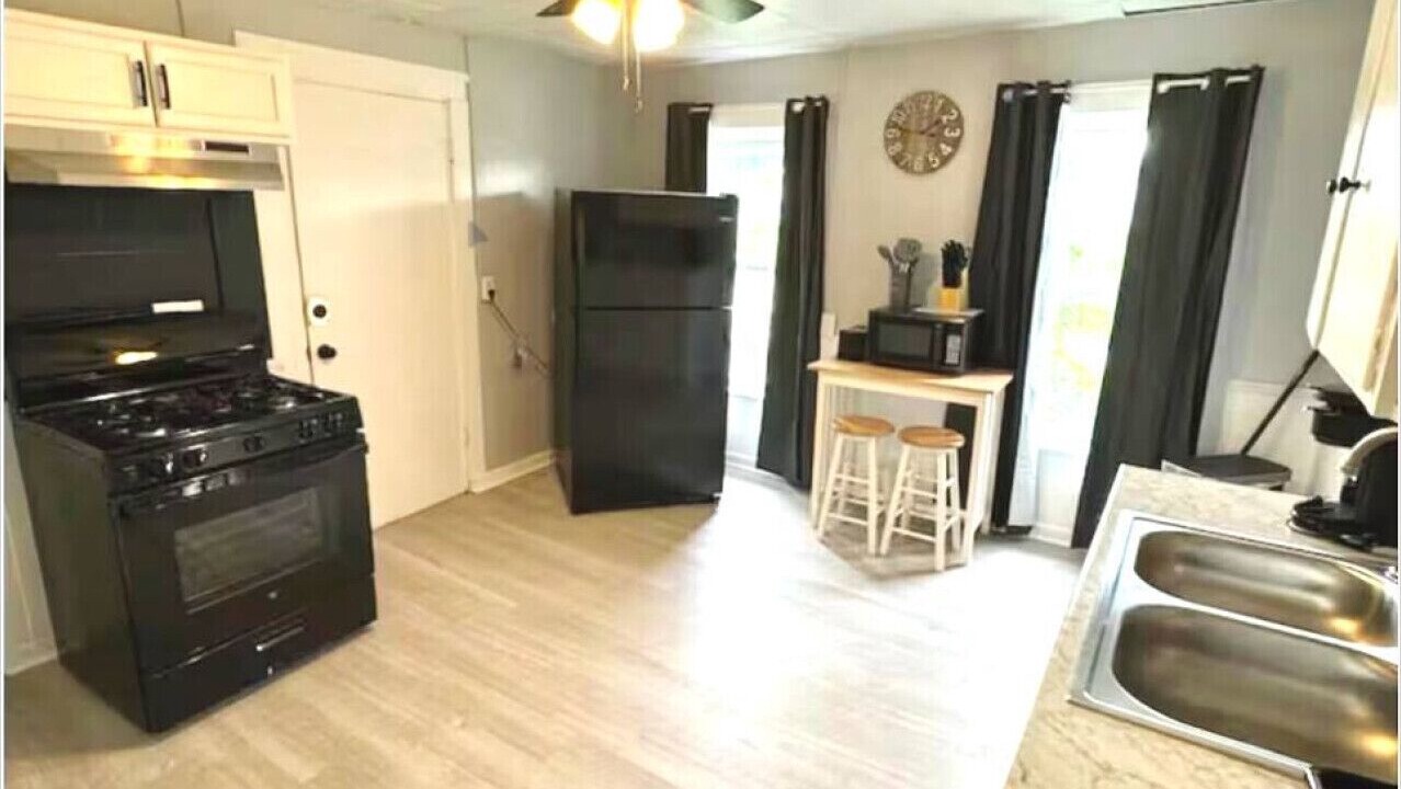Photo of Kitchen in Lakefront