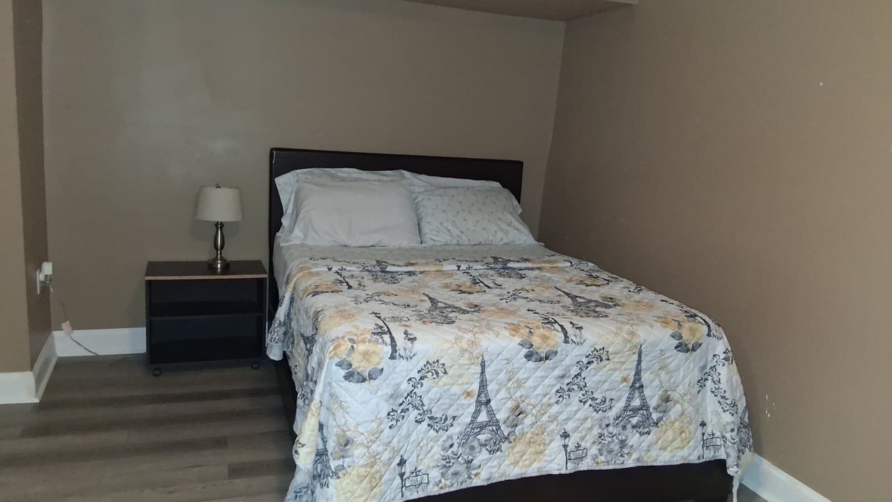 Photo of Bedroom in West Fairfax