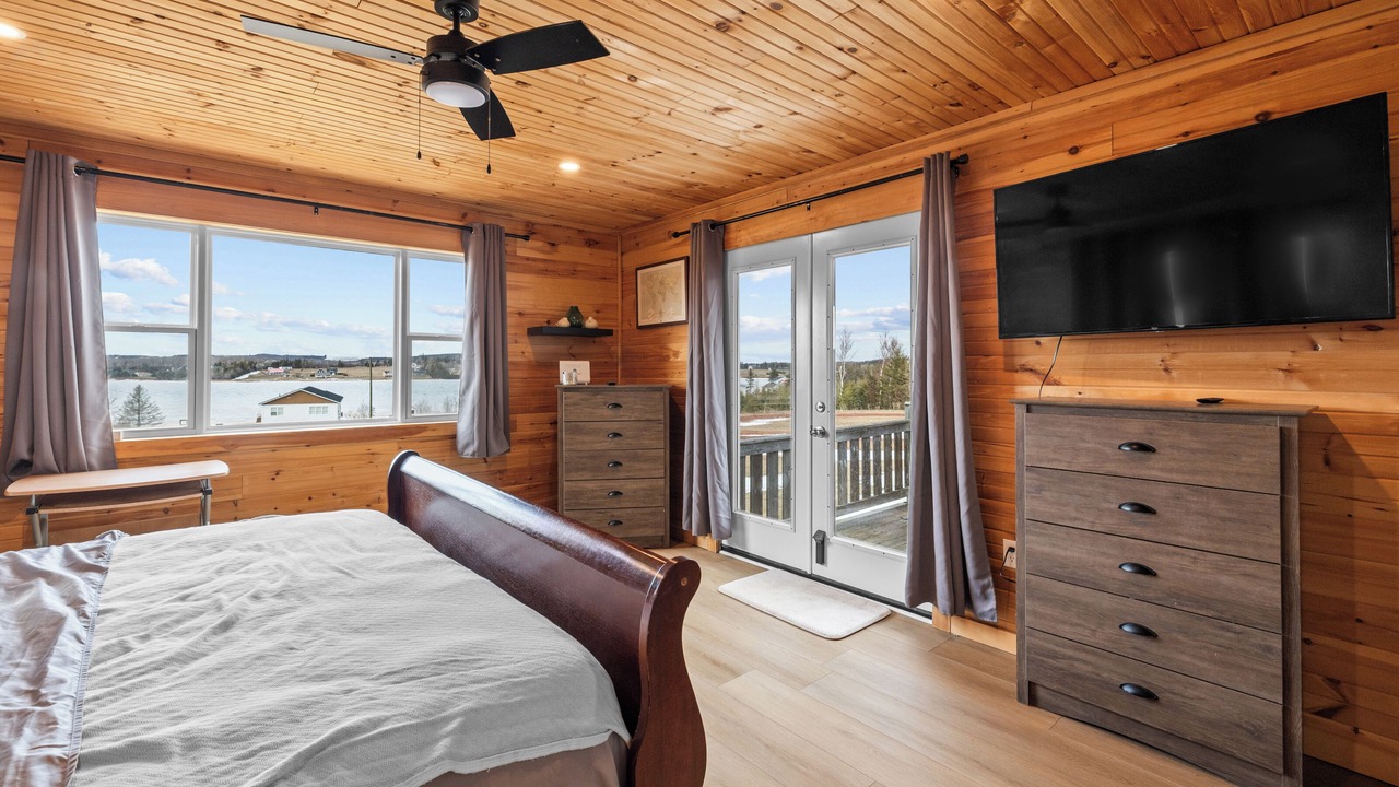 Photo of Bedroom in Clinton