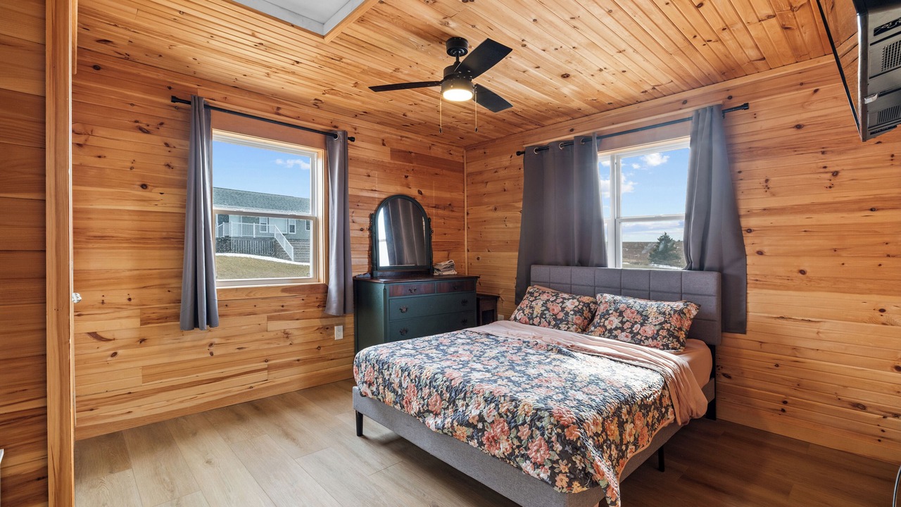 Photo of Bedroom in Clinton