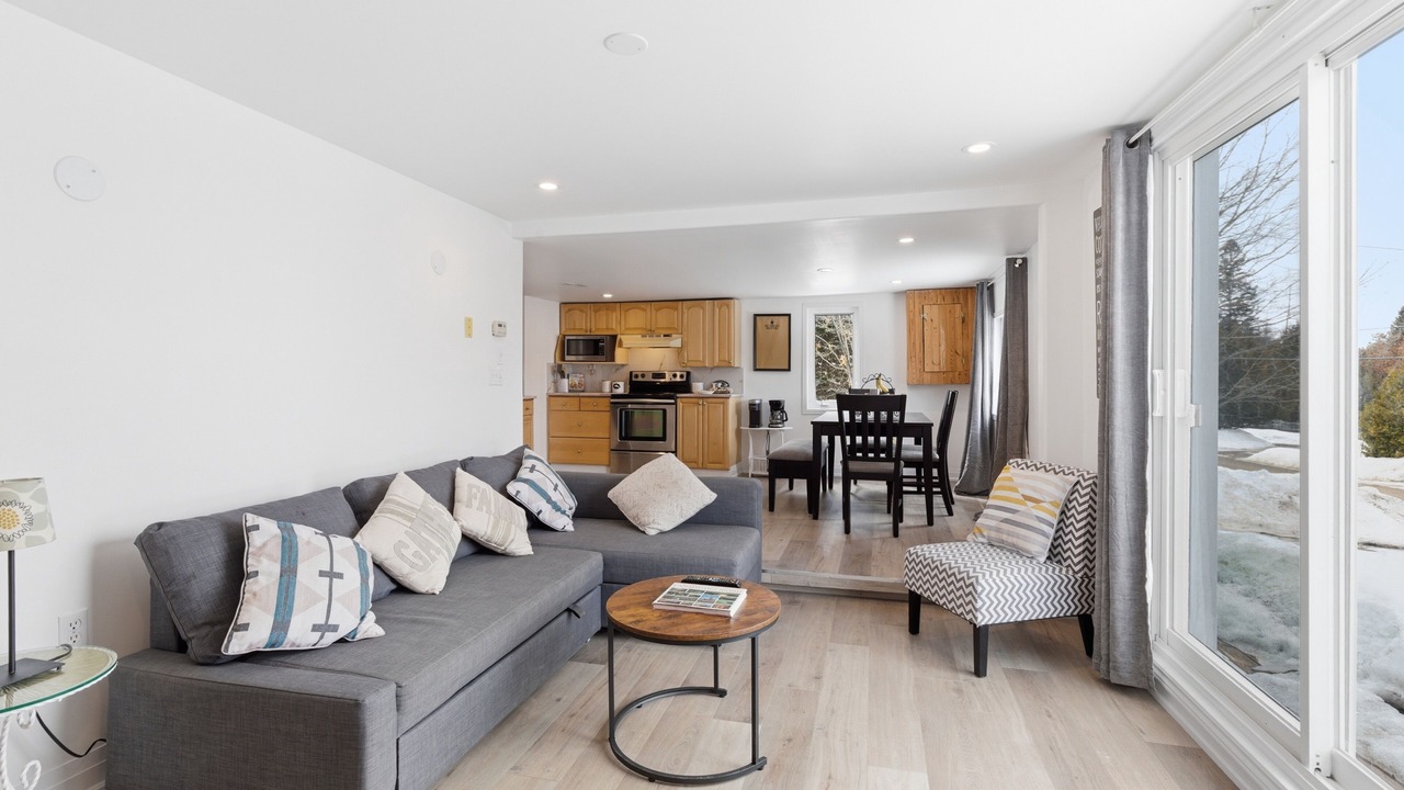 Photo of Livingroom in Hastings Highlands
