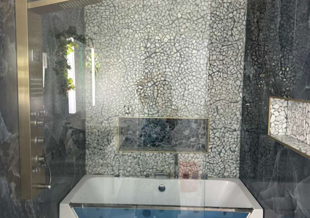 Photo of Bathroom in Ludlam