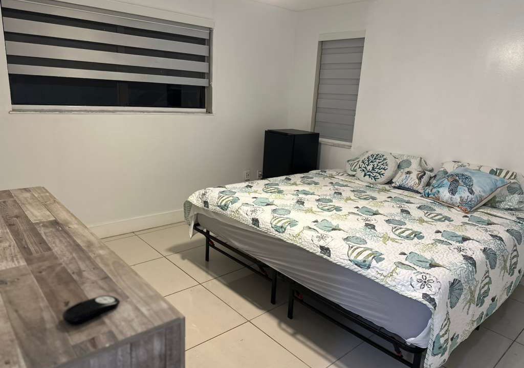 Photo of Bedroom in Ludlam