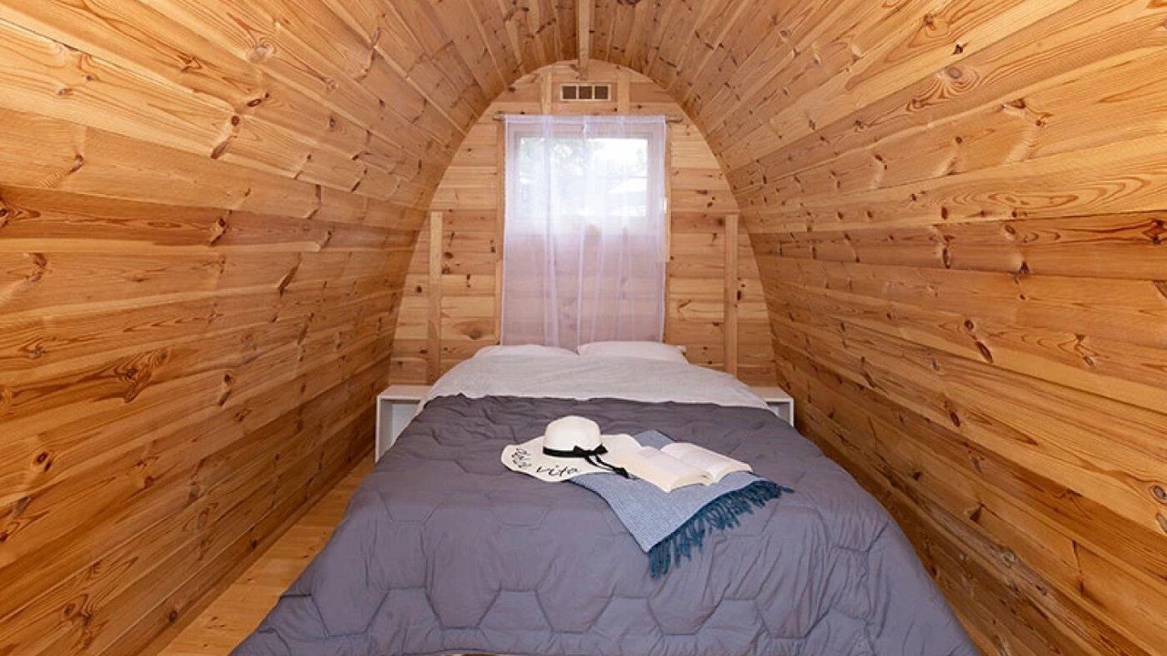 Photo of Bedroom in Bagneaux-sur-Loing