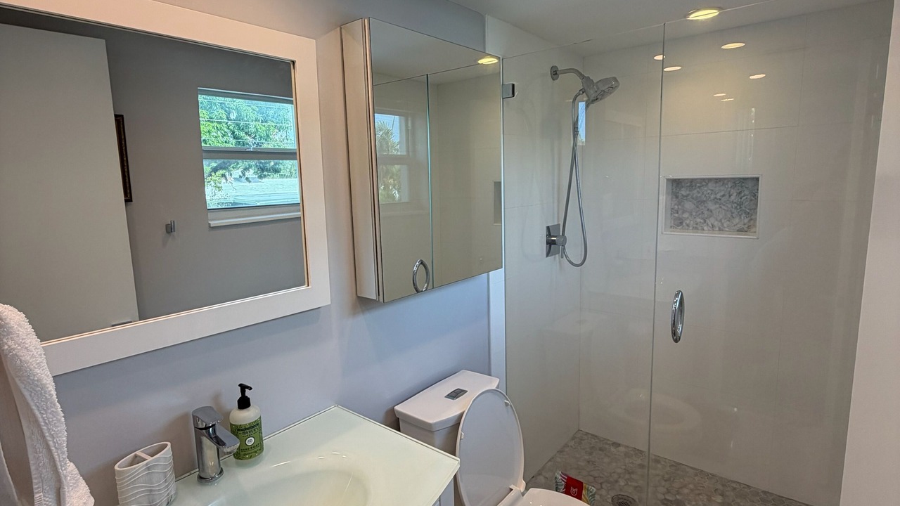 Photo of Bathroom in Central Corals