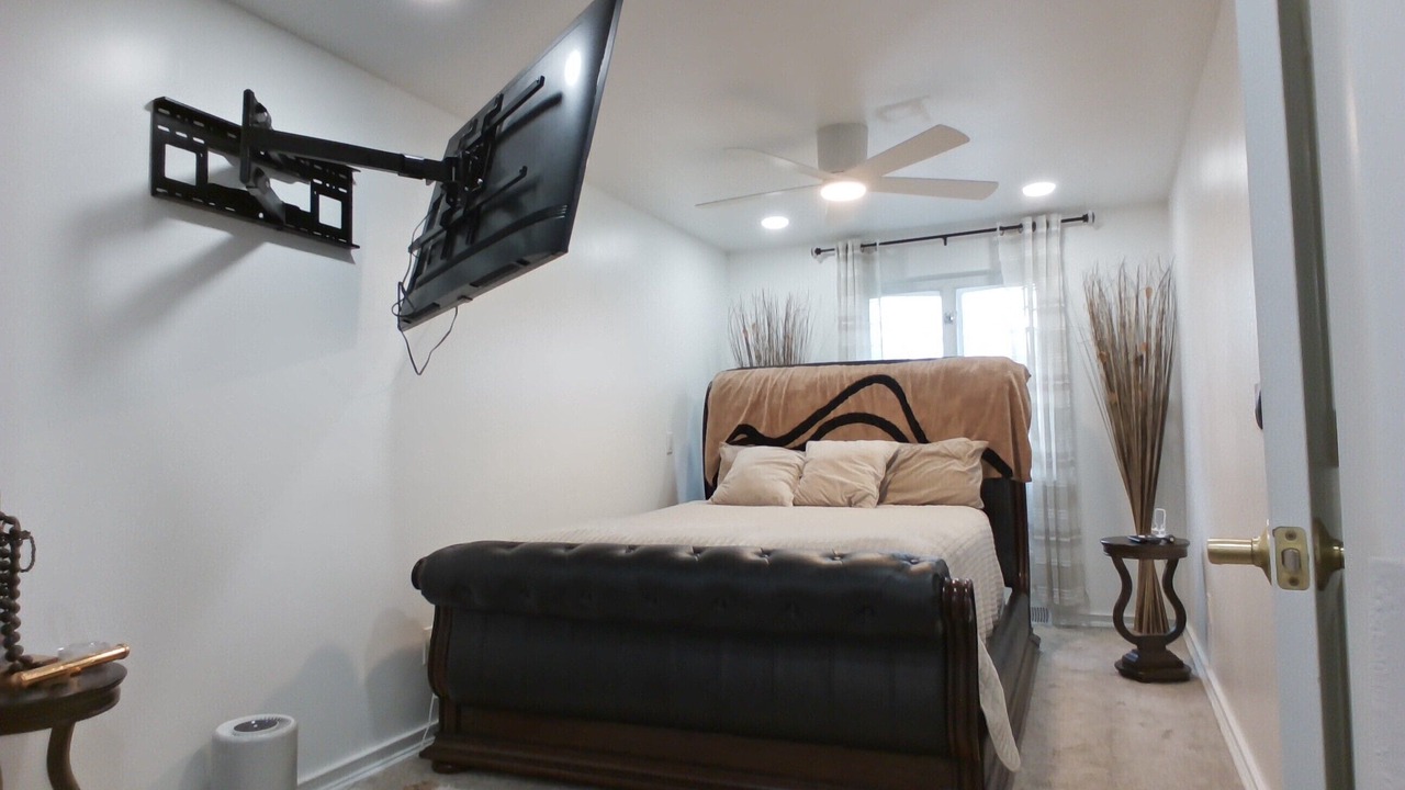 Photo of Bedroom in Ross Township