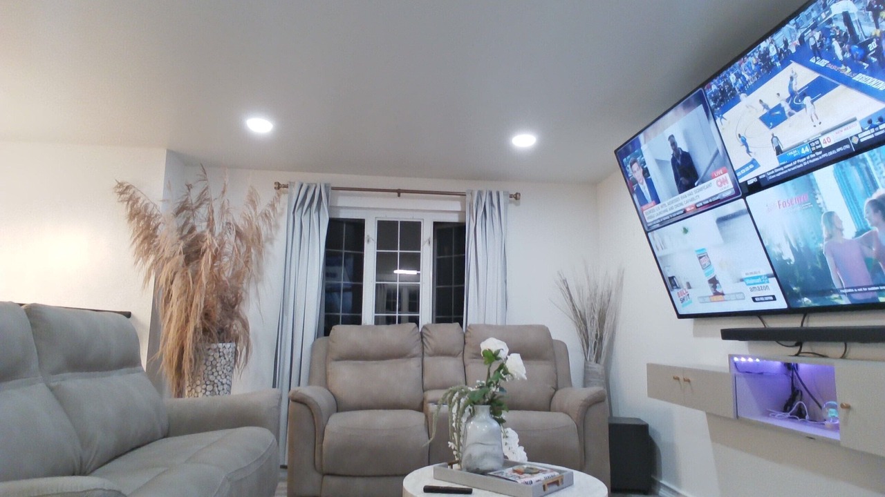 Photo of Livingroom in Ross Township