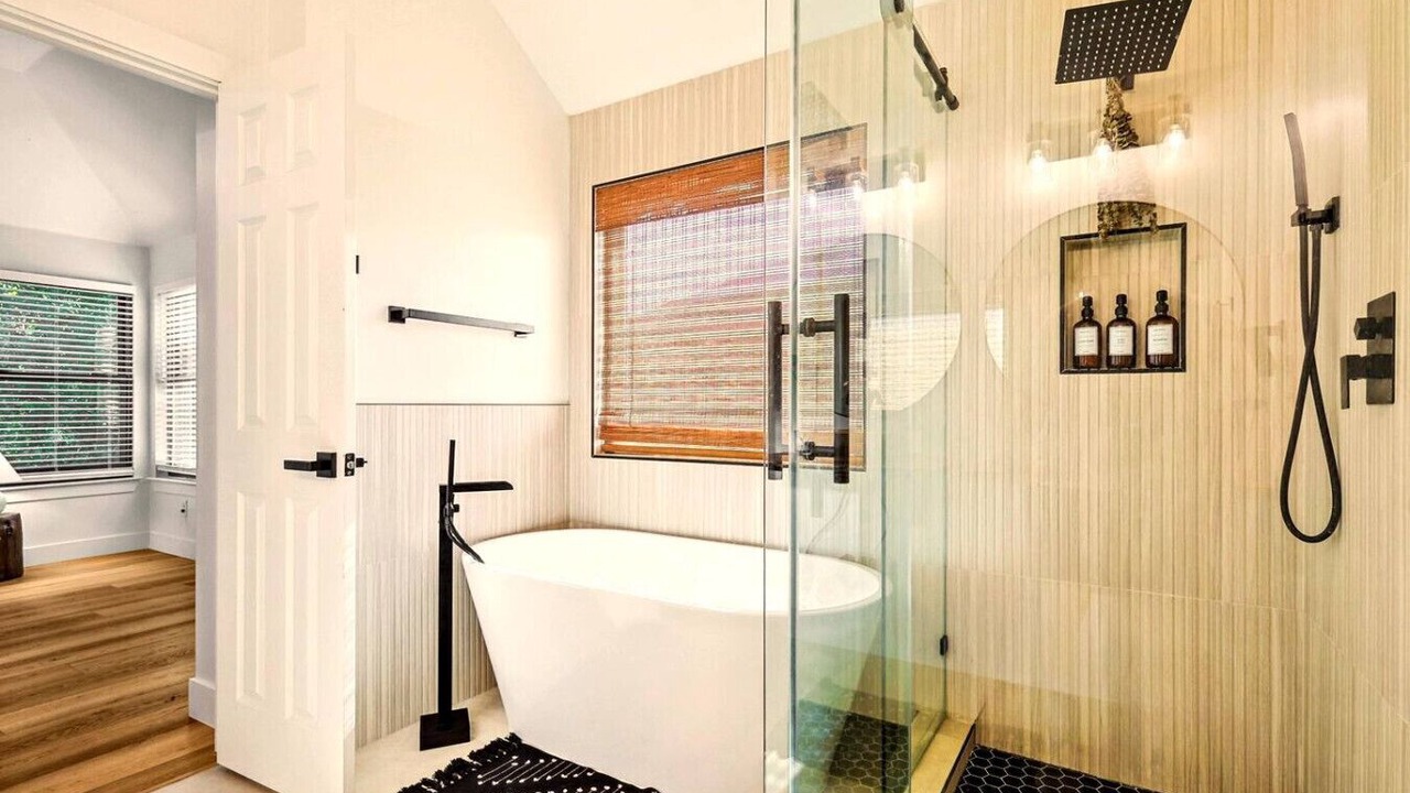 Photo of Bathroom in Cedar Hill