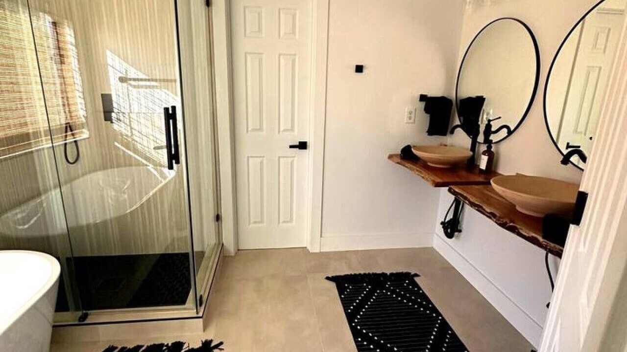 Photo of Bathroom in Cedar Hill