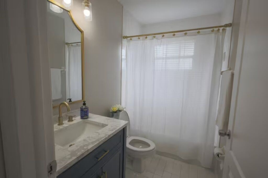 Photo of Bathroom in Richmond West