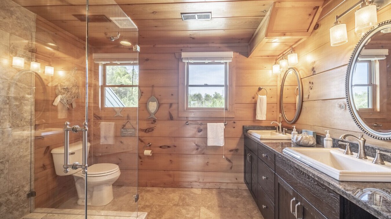 Photo of Bathroom in Tazewell