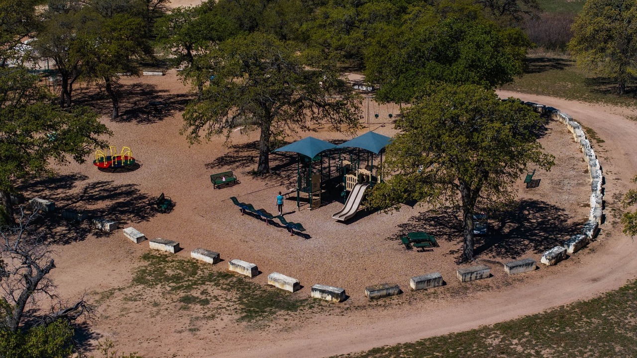 Photo of Others in Point Venture