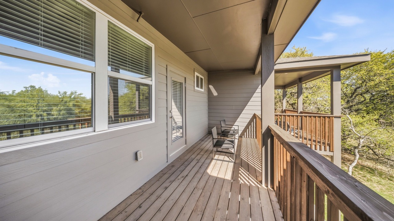 Photo of Patio Balcony in Point Venture