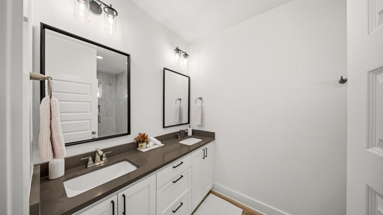 Photo of Bathroom in Point Venture