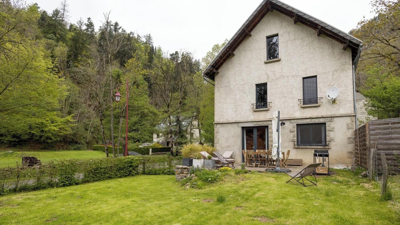 Photo of Outdoor in Chambon-sur-Lac