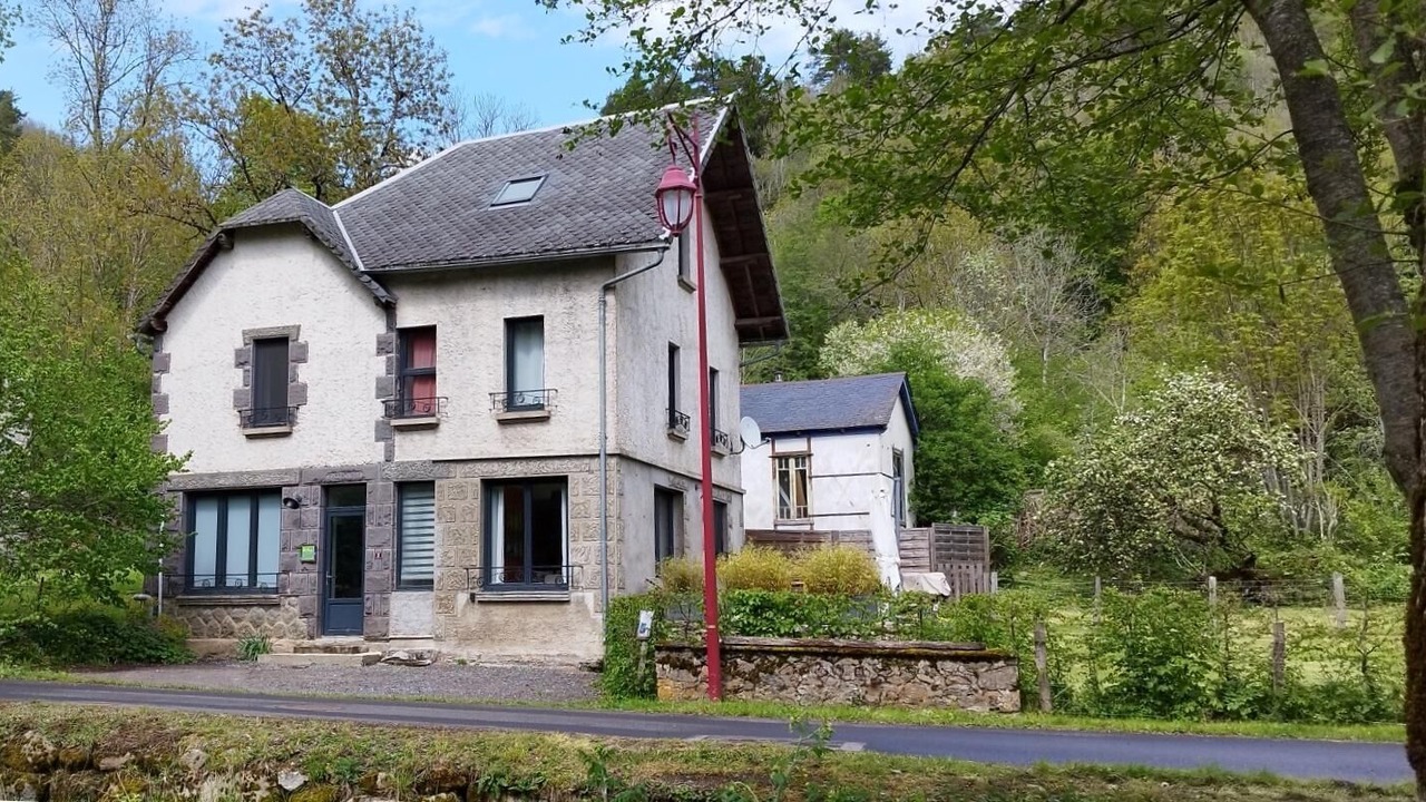 Photo of Outdoor in Chambon-sur-Lac