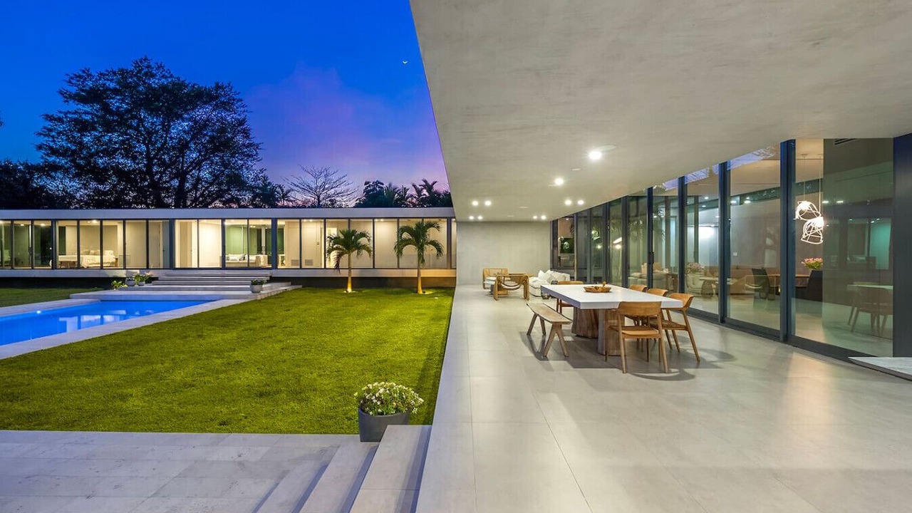Photo of Outdoor in Pinecrest