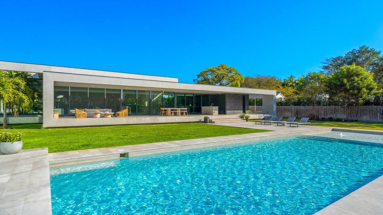 Photo of Outdoor in Pinecrest