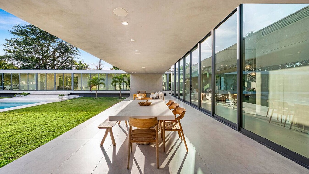 Photo of Outdoor in Pinecrest