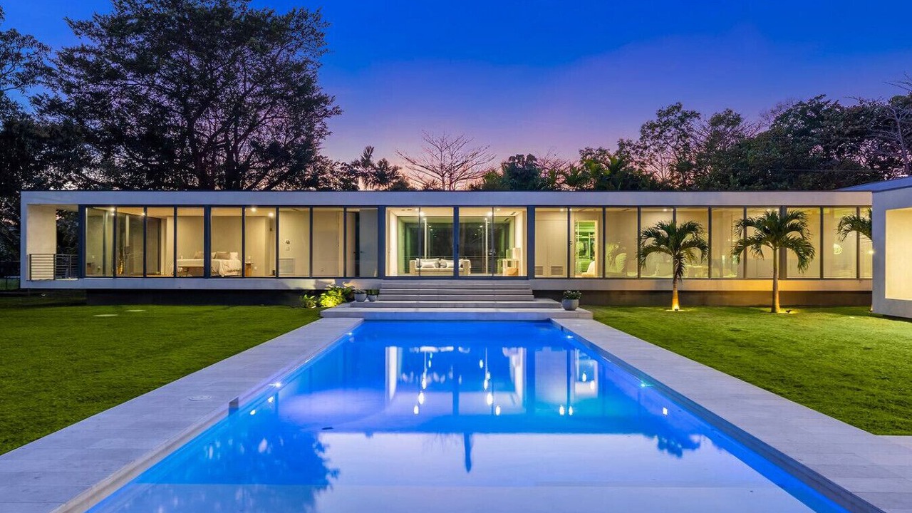 Photo of Outdoor in Pinecrest