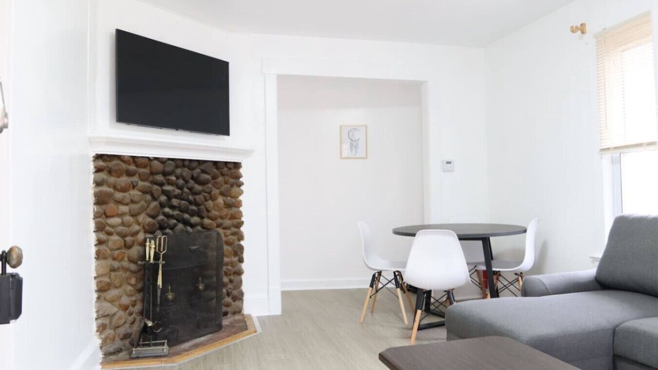 Photo of Livingroom in Livingston