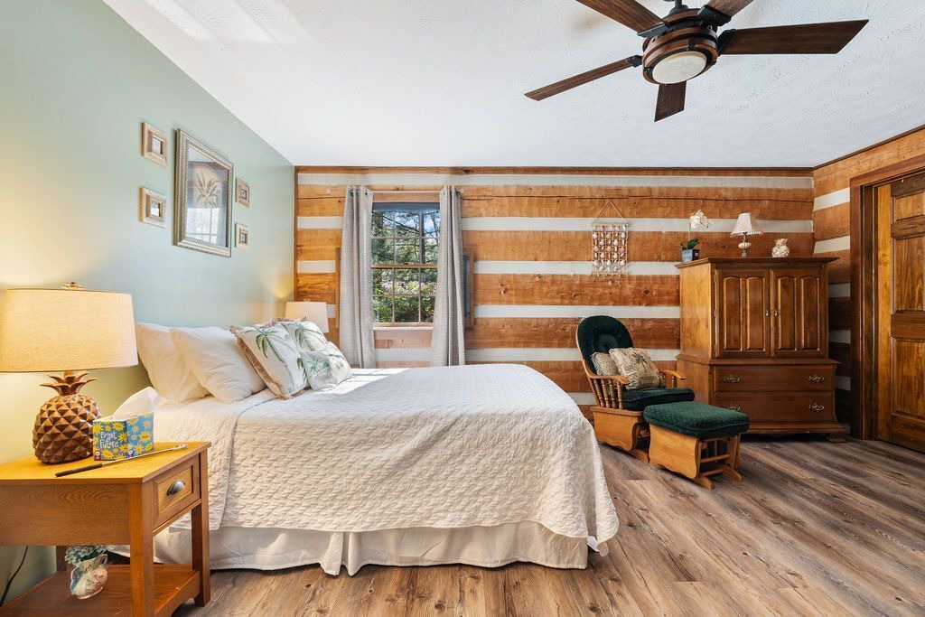 Photo of Bedroom in Jefferson City