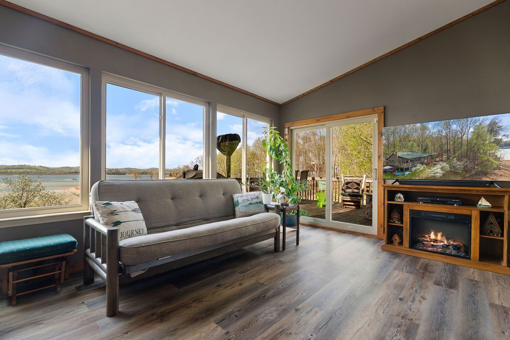 Photo of Livingroom in Jefferson City