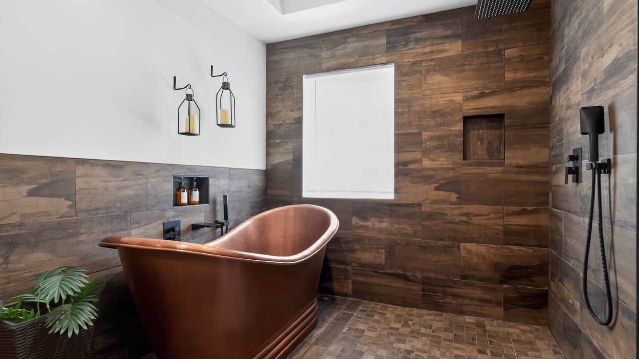 Photo of Bathroom in Stone Mountain
