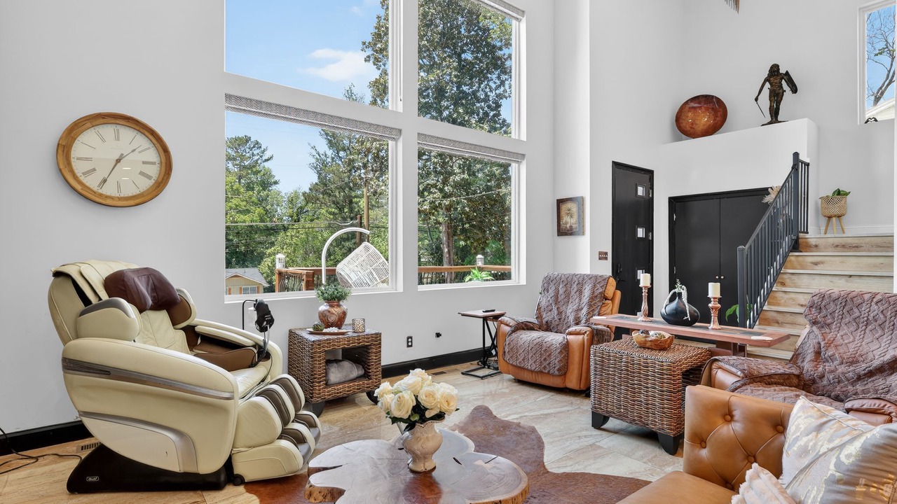 Photo of Livingroom in Stone Mountain