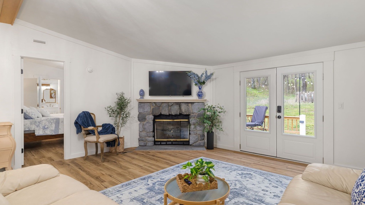 Photo of Livingroom in Lawrenceburg