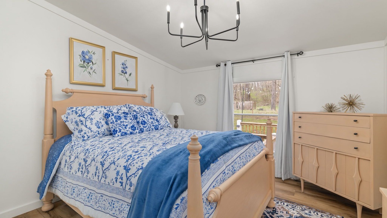 Photo of Bedroom in Lawrenceburg