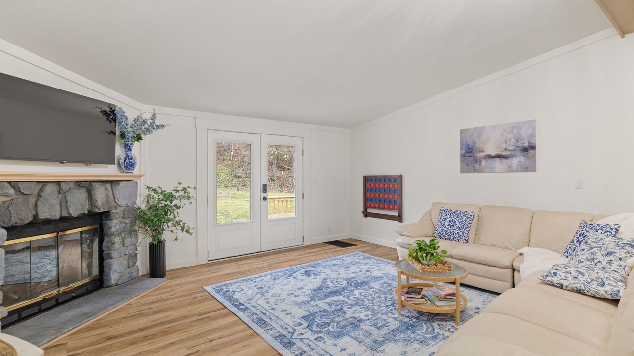 Photo of Livingroom in Lawrenceburg