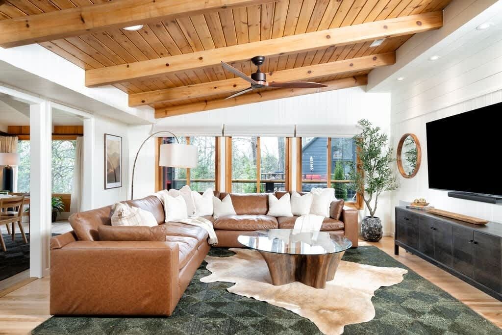 Photo of Livingroom in Skyland