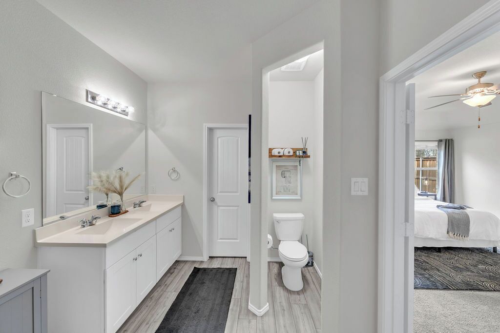 Photo of Bathroom in Lincoln Park