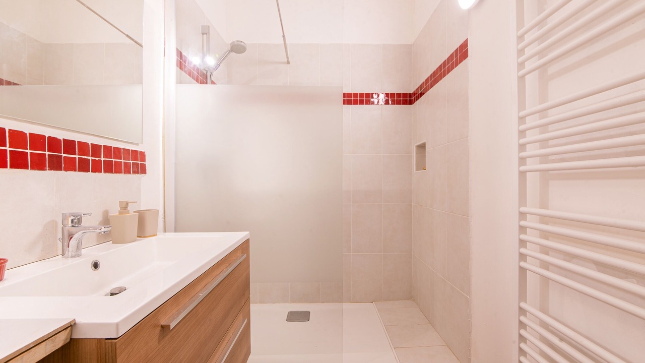 Photo of Bathroom in Le Puy-Sainte-Reparade