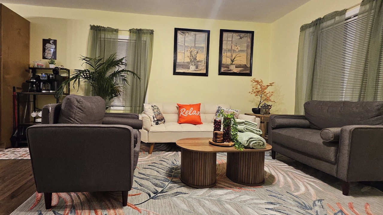 Photo of Livingroom in Mableton
