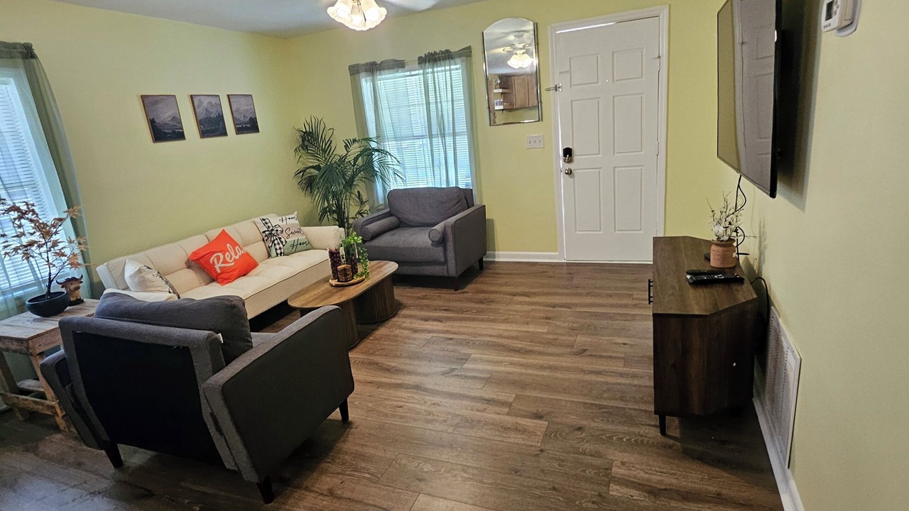 Photo of Livingroom in Mableton