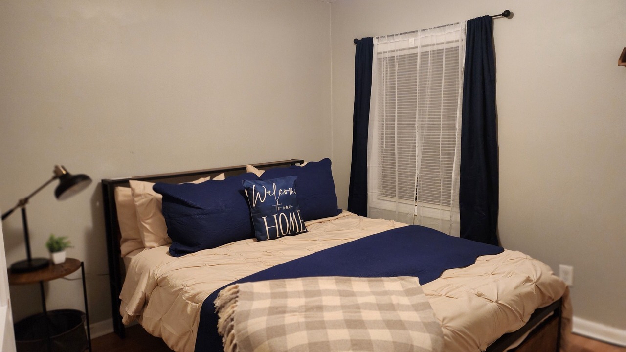 Photo of Bedroom in Mableton
