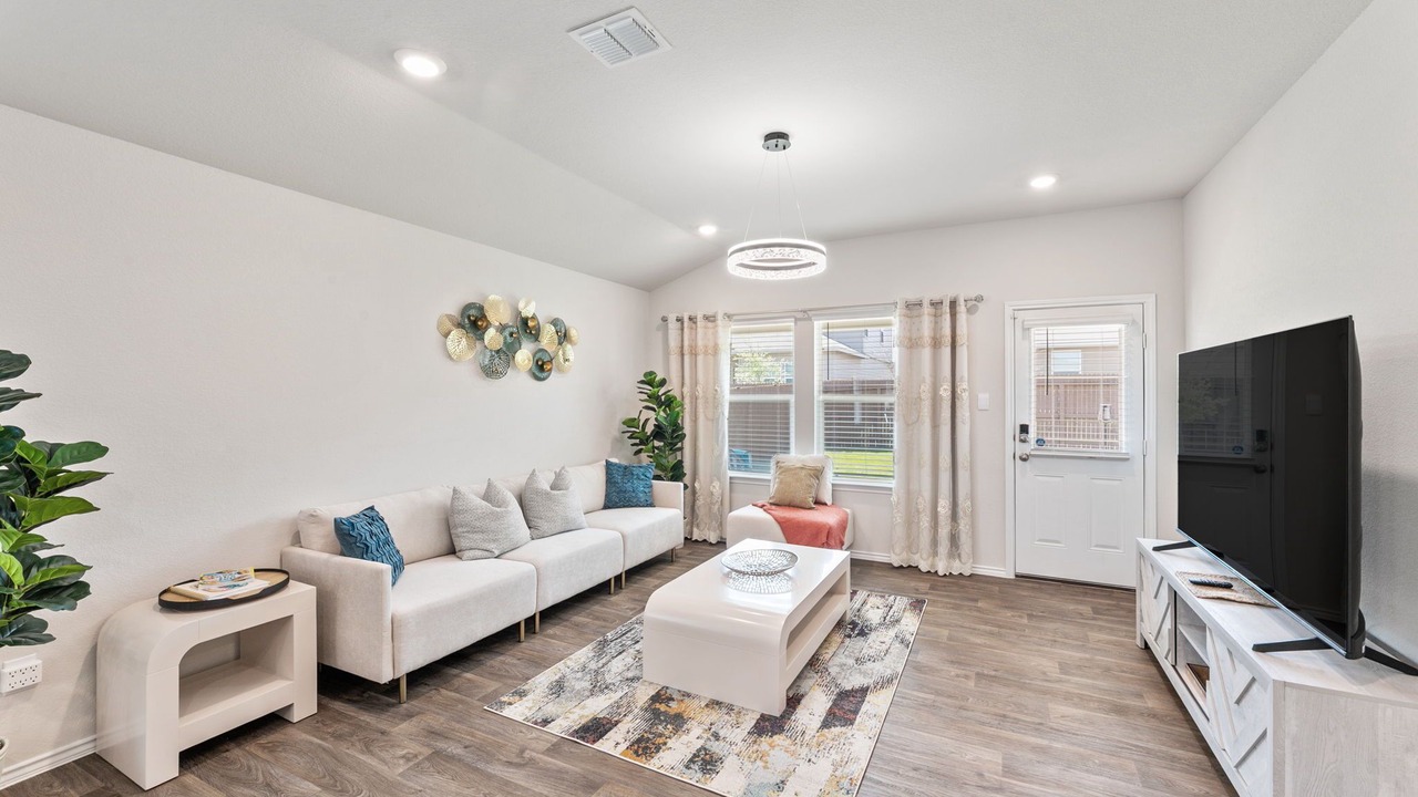 Photo of Livingroom in Converse