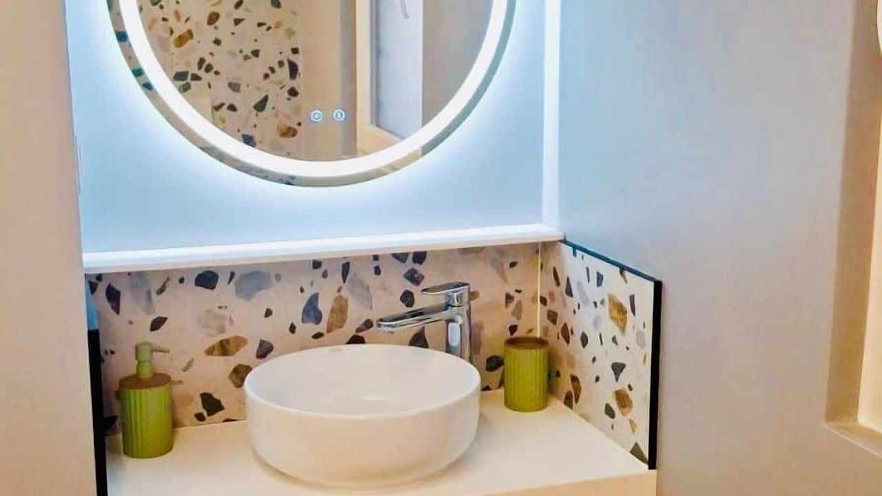 Photo of Bathroom in Neuf-Mesnil