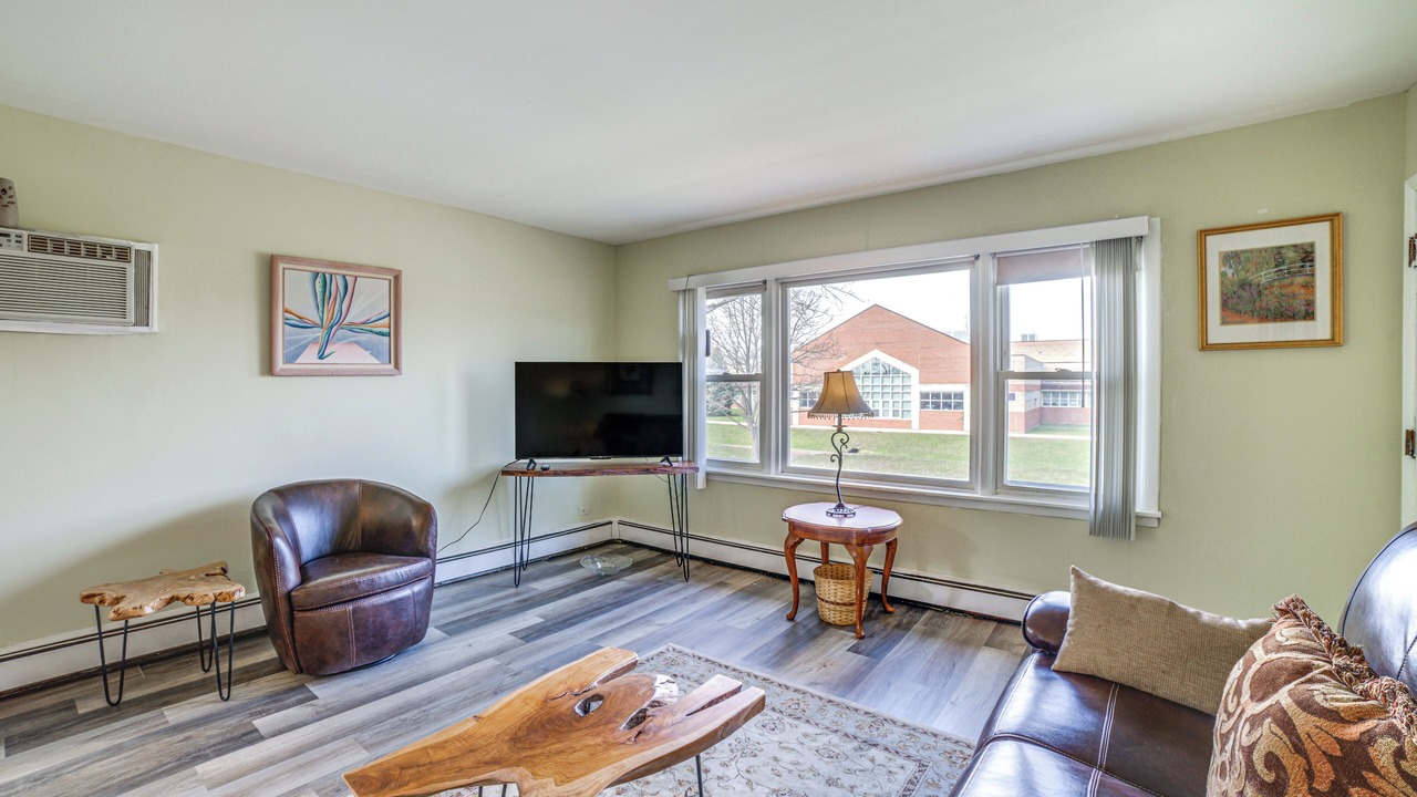Photo of Livingroom in Homewood