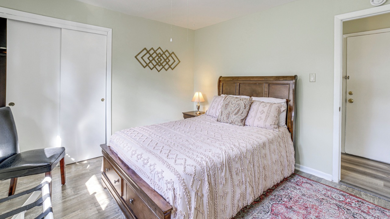 Photo of Bedroom in Homewood