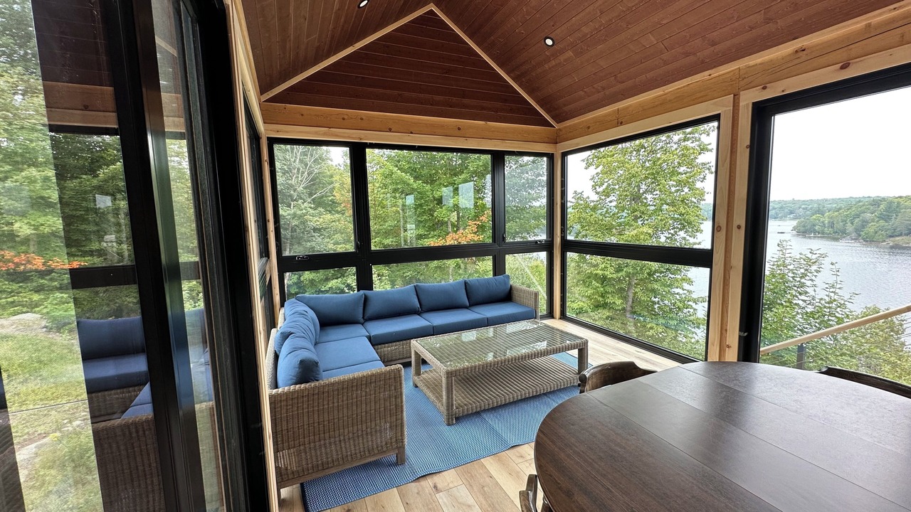 Photo of Livingroom in Unorganized Centre Parry Sound
